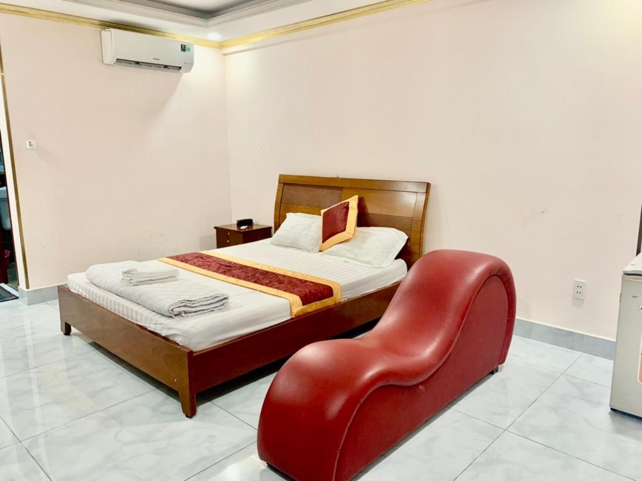 Nhan Duc Hotel Ho Chi Minh City Exterior photo